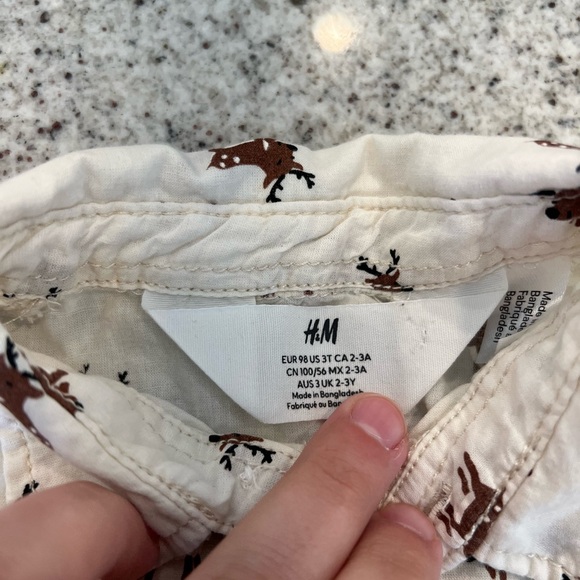 H&M Toddler Boy Button down Reindeer Christmas Shirt 3T - Picture 3 of 3
